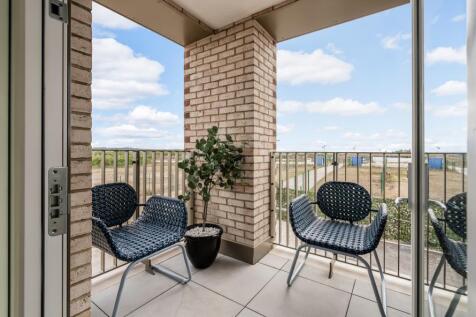 Fusion, Show Apartment, Private