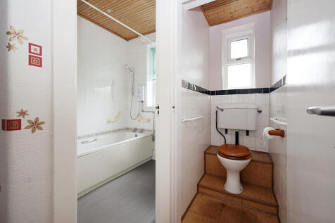 bathroom &amp; WC.JPG