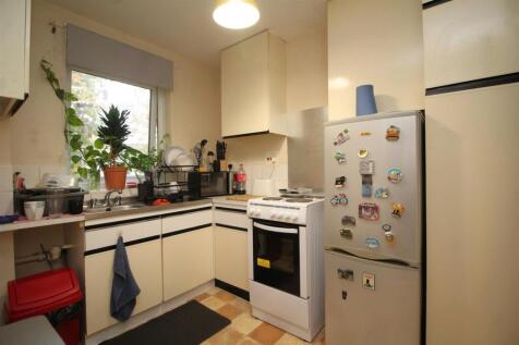 39 Less Kitchen.jpg
