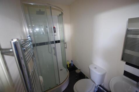 7 Shower Rm.jpg