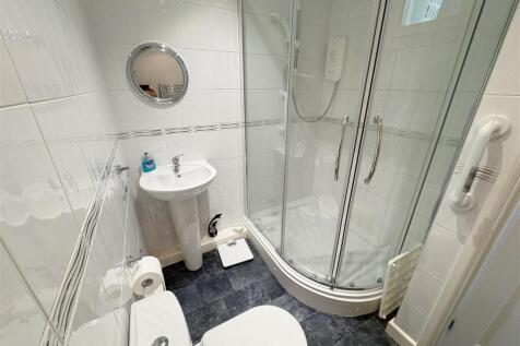 Downstairs shower room.jpg