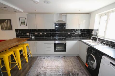Kitchen a.JPG
