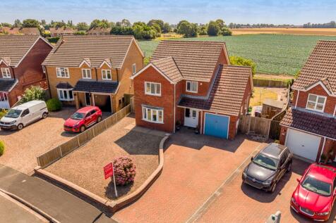 38 Tyler Crescent (Butterwick)-1