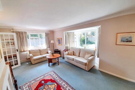 Living dining room new.jpg