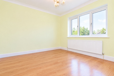 Summerfield, Ashtead, KT21 photo 4
