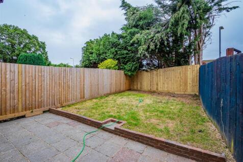 Windhover Close 13 (2 of 13).jpg