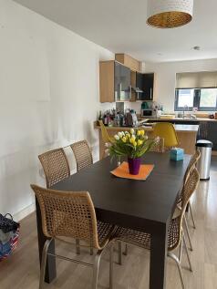 Apartment 9, 5 Larke Rise photo 5