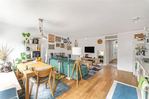Reception/Kitchen