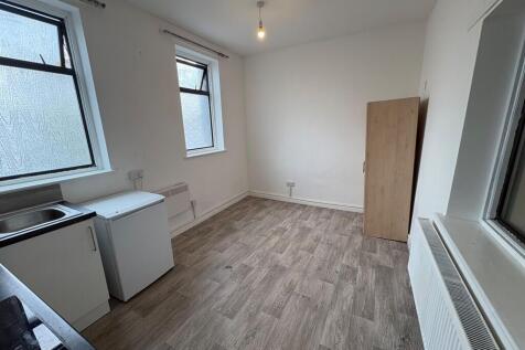 media-17446523953...