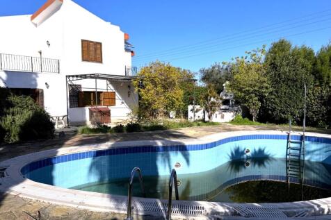 Prestigious Villa on a Large Plot in Ozankoy, Kyrenia ? Strategic Location, Strong Investment potential Image 9999 1