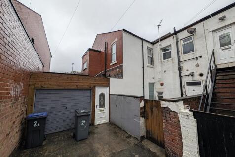 1-bed flat on Onslow Road, Blackpool, £575/mo