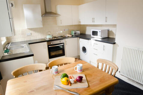 4-bed house on Bowerham Terrace, Lancaster, £2,219/mo