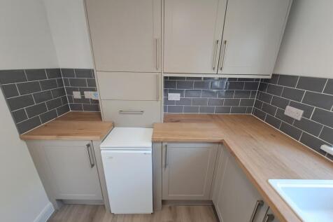 Trust Cottages, Beacon Road, Ivinghoe, Buckinghamshire photo 3