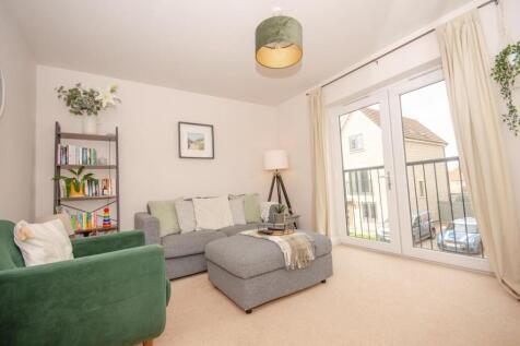 Bedroom two pic 2.jpg