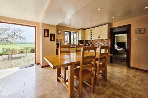 Kitchen - Dining Room (2).jpg