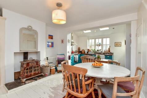 Kitchen/ Breakfast Room