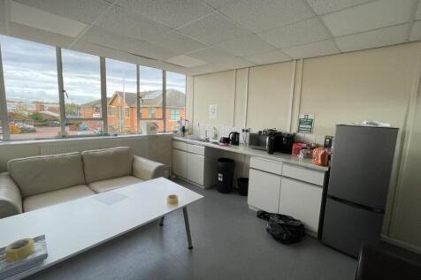 Unit 3 Eldon photo 3.JPG