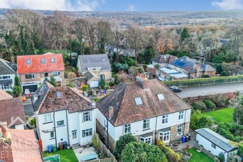 dji_fly_20251202_150240_0266_1764687699740_photo.j