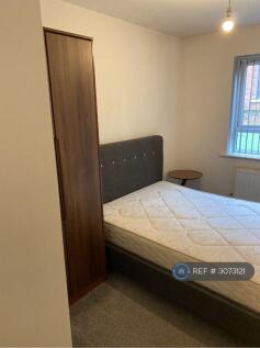 St Thomas's Place, Stockport, SK1 photo 5