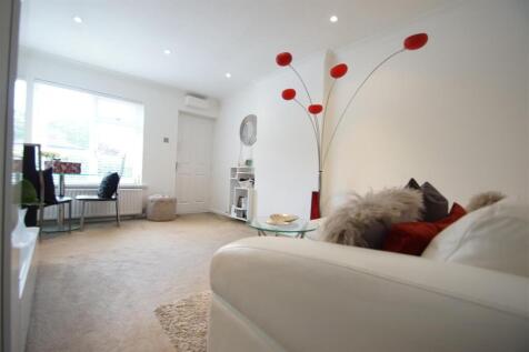 Kingfisher Way, Alwoodley, LS17 photo 4