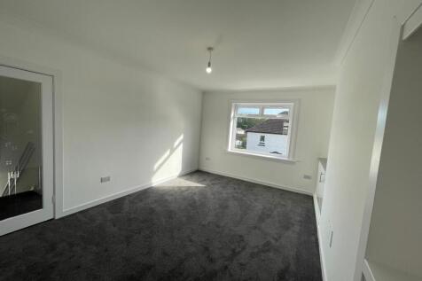 Ladyford Avenue, Kilwinning, KA13 6DR photo 4