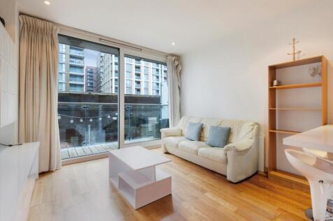 One-bedroom apartment to let in the Bridge, Queenstown Road, London, SW11. A spacious one bedroom apartment on the first floor of The Bridge development. The property has 521sq ft of living space, a m