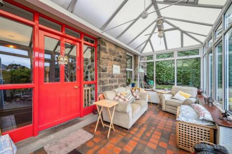 Garden Room to hallway.jpg