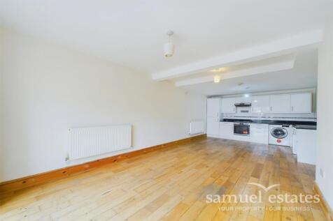 Living Room / Kitche