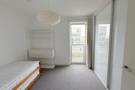 2nd bedroom 2