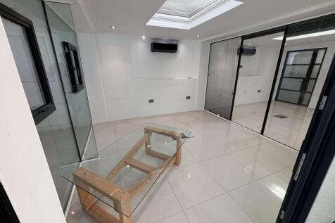 Photo 16-10-2025, 12 49 15.jpg