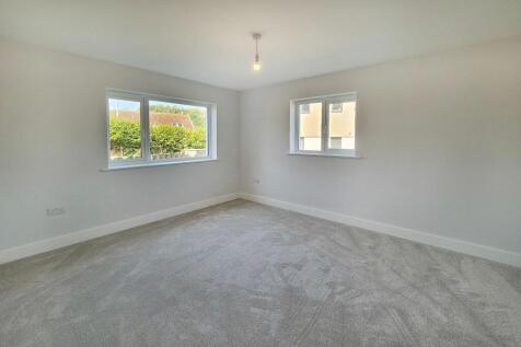 Ground Floor Bedroom 6 / Snug
