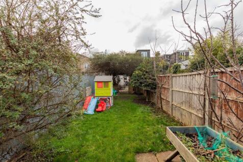 Hesketh Road, E7