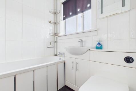 CAM05526G0-PR0042...