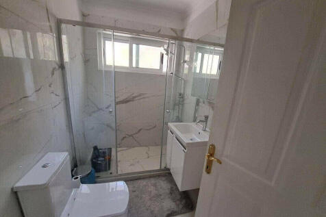upstairs bathroom