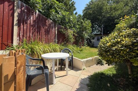 27 Hethersett Road, Gloucester, GL1 photo 4
