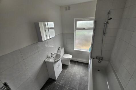Barnsley Road, Goldthorpe photo 3