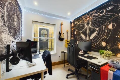 Apartment 4 - Bedroom Two