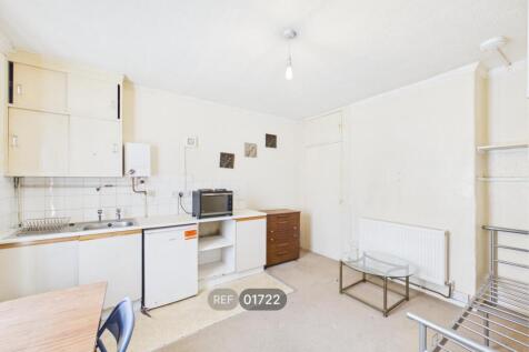 Kitchen/Living area