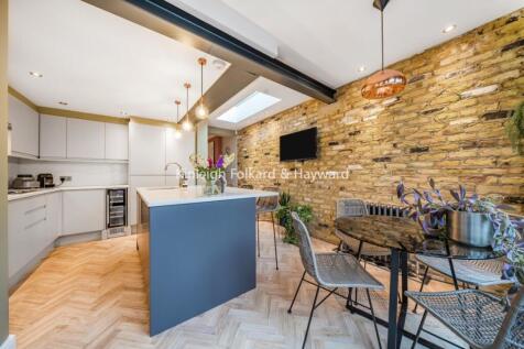 7a23f1f9-6a68-4c51-b