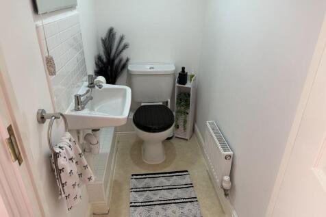 Peregrine Court, Calne photo 5