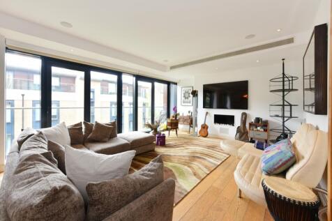 10 Holyrood Court (1)