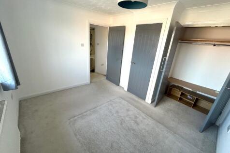 Brambledown, Folkestone, Kent, CT19 photo 5