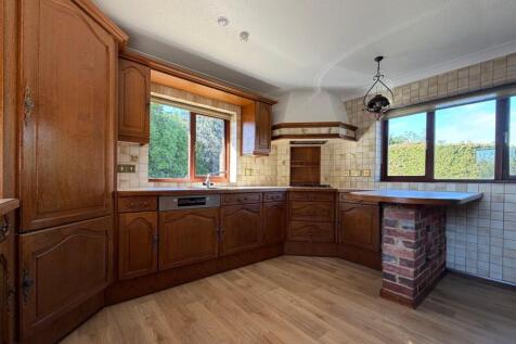 Pulborough, RH20 photo 3