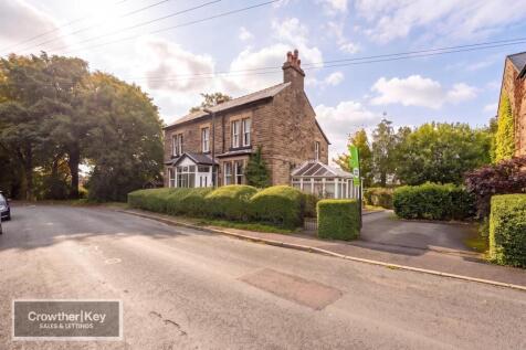 3-crowestones-buxton-001.jpg