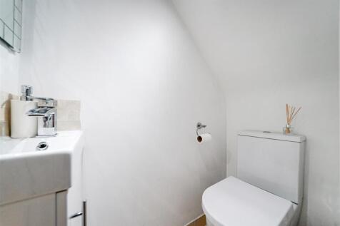 76 Roberts Road-1.jpg