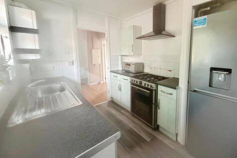 South Molton Road, London, E16 photo 4