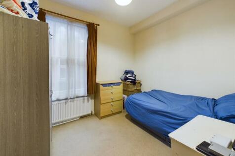 Flat 2 Bedroom
