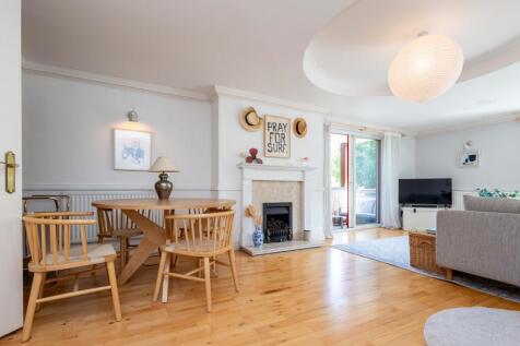 Riviera Court, 1 The Esplanade, Canford Cliffs photo 4