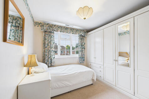 CAM01354G0-PR0607-STILL016