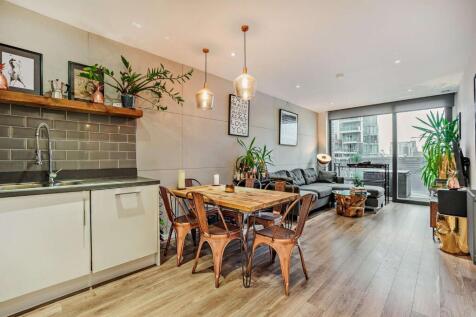 Kitchen/Living Area